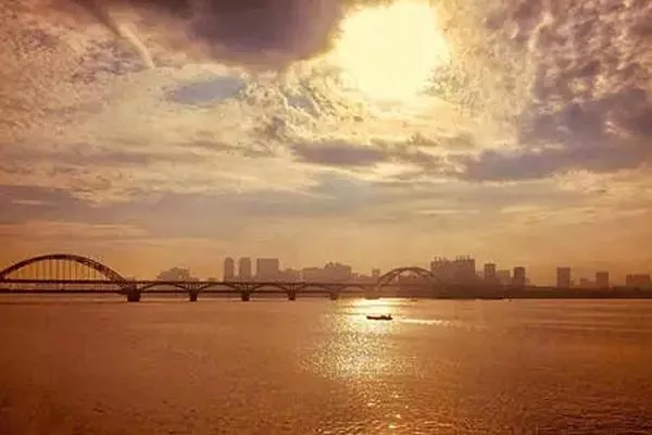 錢(qián)塘江觀(guān)潮最佳地點(diǎn)