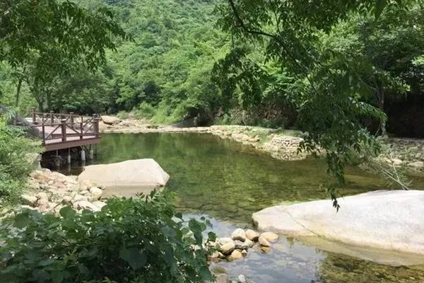 武漢周邊哪里可以抓螃蟹 姚家山香溪谷、京山美人谷值得一去