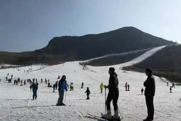 玉龍灣滑雪場(chǎng)2021開(kāi)放時(shí)間及門(mén)票價(jià)格